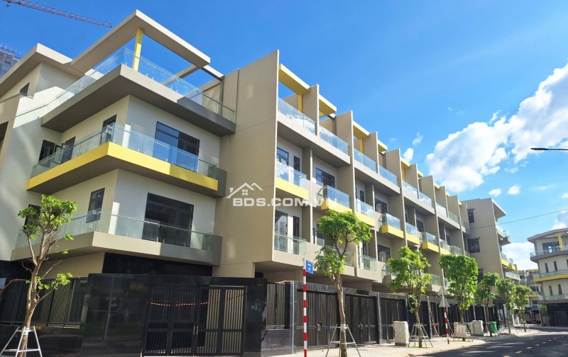 4 tầng nhà phố- TOD- TTTM 7 tầng đầu tiên tại Dĩ An
